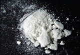 Glycyl-L-glutamine monohydrate